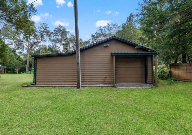 Photo 4 of Manufactured home for sale at 418 Washington Ave, Brooksville, FL 34604 | MLS# TB8562218 | Listing updated on 2026-10-28