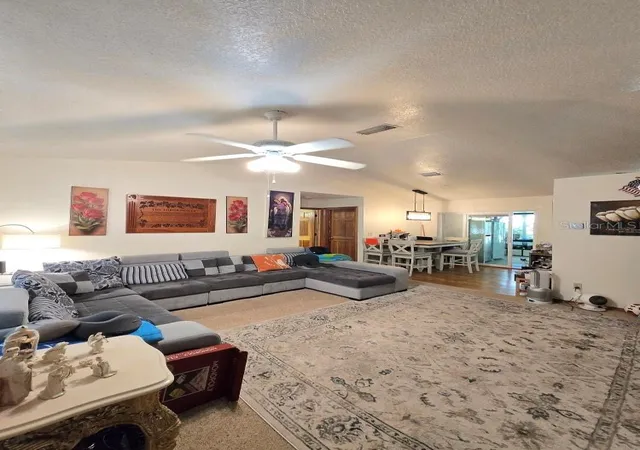 Photo 3 of Single family home for sale at 205 W Simon Ave, Apopka, FL 32712 | MLS# C7532604 | Listing updated on 2026-10-28