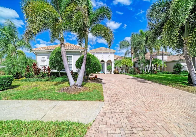 Photo 2 of Single family home for sale at 12705 Stone Ridge Pl, Lakewood Ranch, FL 34202 | MLS# A4711101 | Listing updated on 2026-10-29