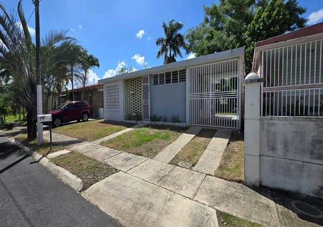 Photo 2 of Single family home for sale at Urb Highland Park Calle Acacia #744, San Juan, PR 00924 | MLS# PR9125327 | Listing updated on 2026-10-28