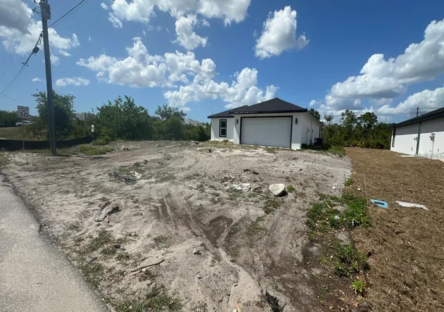 Photo 1 of Single family home for sale at 12266 Edwards Rd, Port Charlotte, FL 33981 | MLS# TB8562233 | Listing updated on 2026-10-29