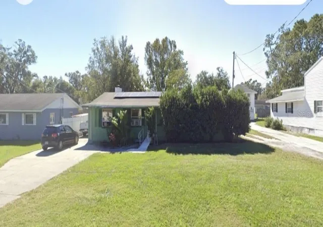 Single family home for sale at 1828 Avenue O SW, WINTER HAVEN, FL 33880 | MLS# A4711107