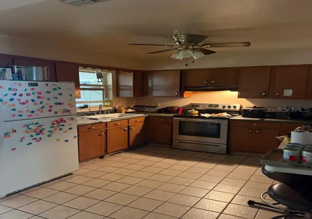 Photo 1 of Single family home for sale at 1828 Avenue O SW, Winter Haven, FL 33880 | MLS# A4711107 | Listing updated on 2026-10-29