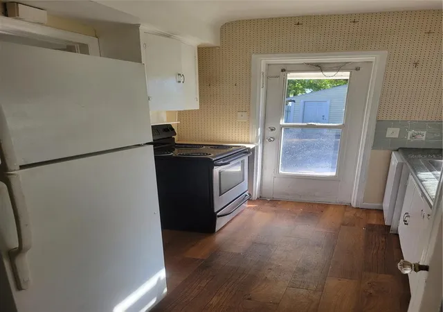 Photo 4 of Single family home for sale at 1910 23rd Avenue N, Saint Petersburg, FL 33713 | MLS# TB8562244 | Listing updated on 2026-10-29
