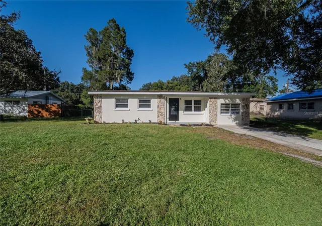 Photo 1 of Single family home for sale at 2707 Dixie Rd, Lakeland, FL 33801 | MLS# L4966102 | Listing updated on 2026-10-29