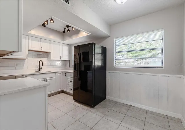 Photo 3 of Single family home for sale at 2707 Dixie Rd, Lakeland, FL 33801 | MLS# L4966102 | Listing updated on 2026-10-29