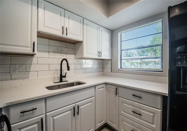 Photo 4 of Single family home for sale at 2707 Dixie Rd, Lakeland, FL 33801 | MLS# L4966102 | Listing updated on 2026-10-29