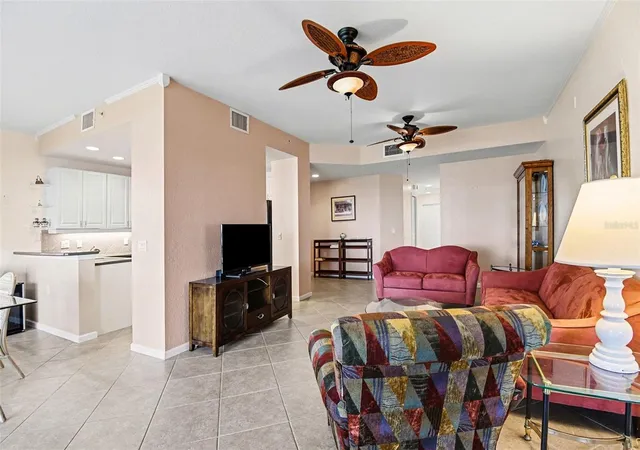 Listing Photo 5 - Condo for sale in building located at 4696 Clb Dr, PORT CHARLOTTE, FL 33953 - Unit #102