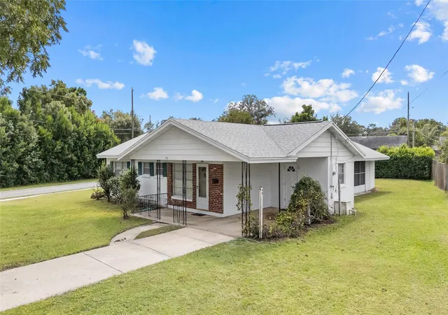 Photo 2 of Single family home for sale at 396 Tullis Ave, Longwood, FL 32750 | MLS# R4912248 | Listing updated on 2026-10-30