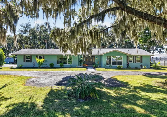 Photo 1 of Single family home for sale at 3010 Indian Trl, Eustis, FL 32726 | MLS# G5119561 | Listing updated on 2026-10-29