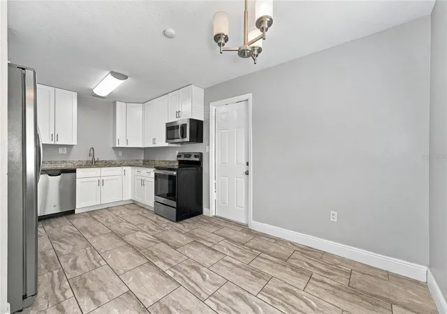 Photo 4 of Single family home for sale at 226 Bennett St, Winter Springs, FL 32708 | MLS# O6453326 | Listing updated on 2026-10-29