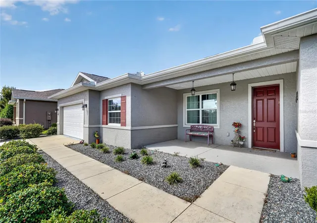 Photo 4 of Single family home for sale at 8820 SW 104th Circle, Ocala, FL 34481 | MLS# OM734827 | Listing updated on 2026-10-30