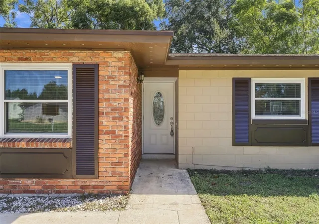 Photo 2 of Single family home for sale at 2038 Ponderosa Ave, Winter Park, FL 32792 | MLS# O6453339 | Listing updated on 2026-10-30