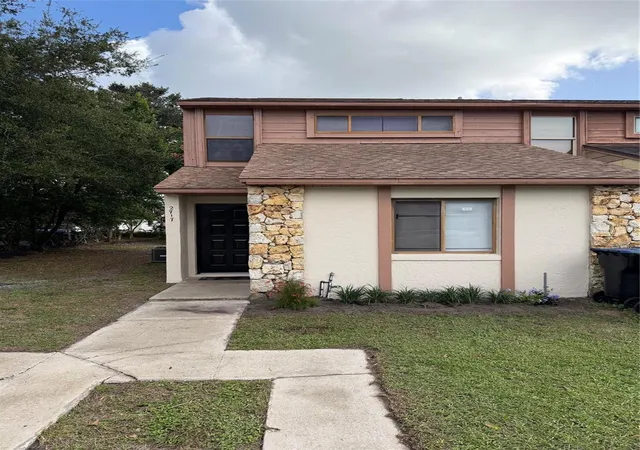 Photo 1 of Townhouse for sale at 2717 Gray Fox Ln, Orlando, FL 32826 | MLS# O6453344 | Listing updated on 2026-10-29
