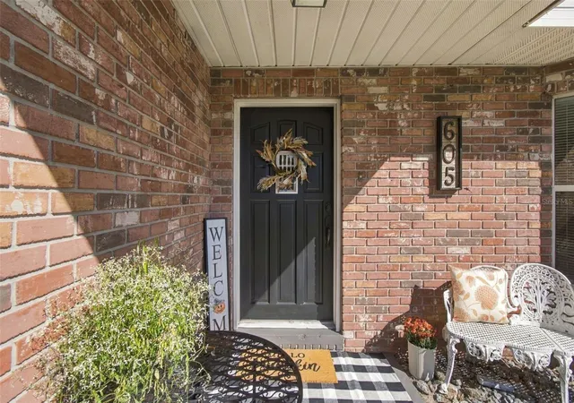 Photo 1 of Single family home for sale at 605 W Dees Rd, Lakeland, FL 33809 | MLS# TB8562282 | Listing updated on 2026-10-29