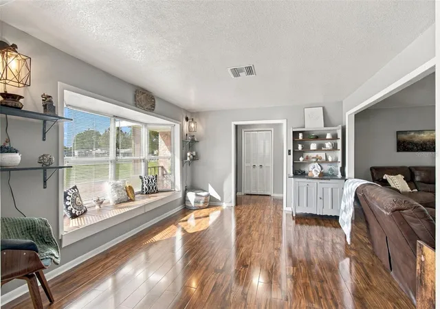 Photo 2 of Single family home for sale at 605 W Dees Rd, Lakeland, FL 33809 | MLS# TB8562282 | Listing updated on 2026-10-29