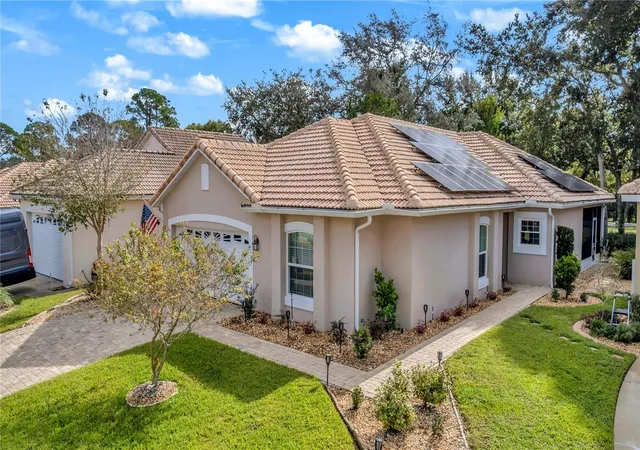 Photo 2 of Single family home for sale at 413 Fenwick Ct, Debary, FL 32713 | MLS# V4952032 | Listing updated on 2026-10-29