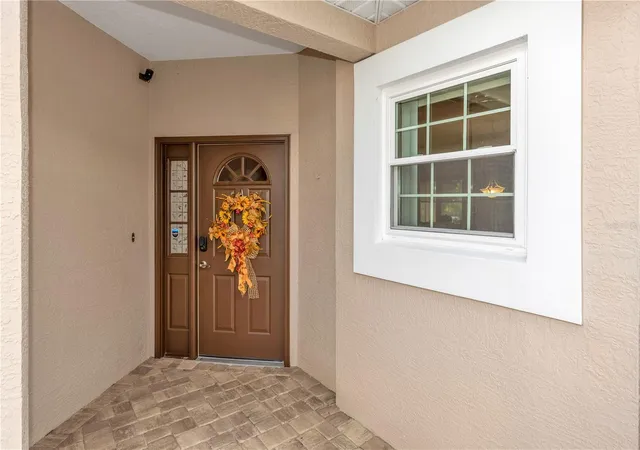 Photo 3 of Single family home for sale at 413 Fenwick Ct, Debary, FL 32713 | MLS# V4952032 | Listing updated on 2026-10-29
