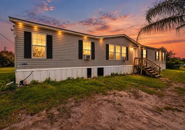 Photo 1 of Manufactured home for sale at 39522 River Rd, Dade City, FL 33525 | MLS# W7890699 | Listing updated on 2026-10-29