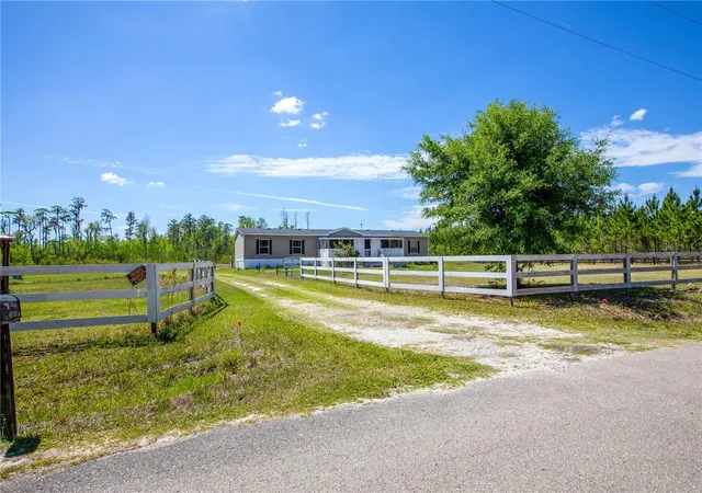 Photo 27 of Manufactured home for sale at 13719 NW 89th Avenue, LAKE BUTLER, FL 32054 | MLS# GC544491 | Listing updated on 2026-10-28