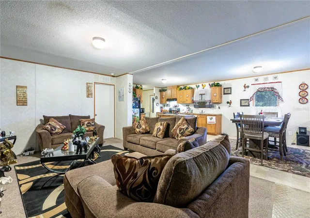 Photo 3 of Manufactured home for sale at 13719 Nw 89th Avenue, Lake Butler, FL 32054 | MLS# GC544491 | Listing updated on 2026-10-28