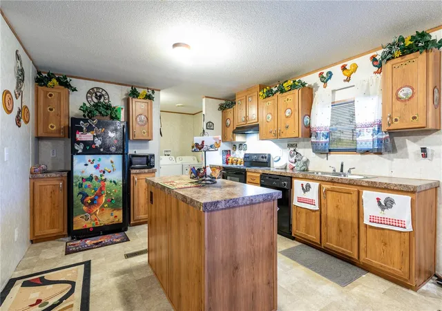 Photo 3 of Manufactured home for sale at 13719 NW 89th Avenue, Lake Butler, FL 32054 | MLS# GC544491 | Listing updated on 2026-10-28