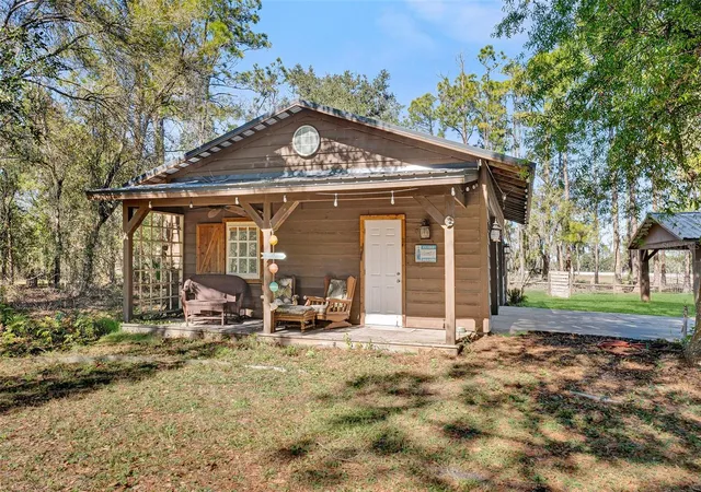 Photo 2 of Single family home for sale at 16418 Winburn Dr, Sarasota, FL 34240 | MLS# A4711135 | Listing updated on 2026-10-29