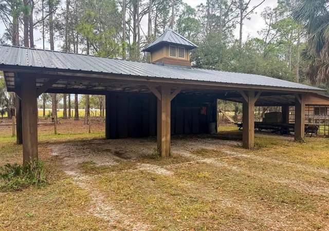 Photo 4 of Single family home for sale at 16418 Winburn Dr, Sarasota, FL 34240 | MLS# A4711135 | Listing updated on 2026-10-29