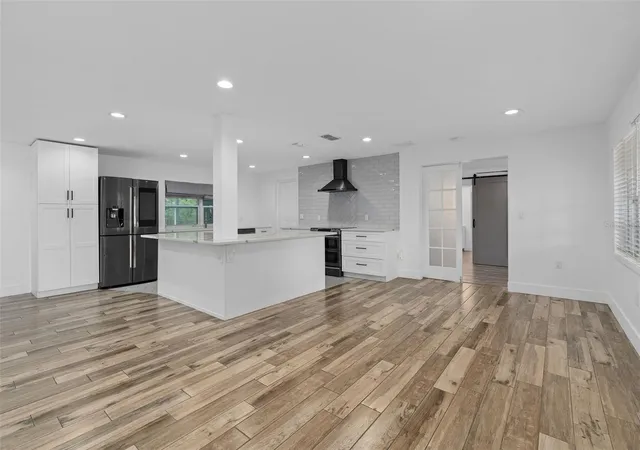Photo 1 of Single family home for sale at 1130 W Lake Brantley Rd, Altamonte Springs, FL 32714 | MLS# O6453368 | Listing updated on 2026-10-30