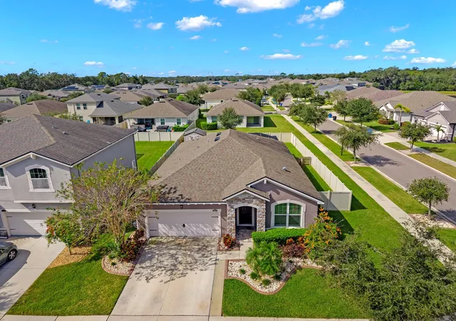 Photo 3 of Single family home for sale at 10654 Planer Picket Dr, Riverview, FL 33569 | MLS# TB8562316 | Listing updated on 2026-10-30