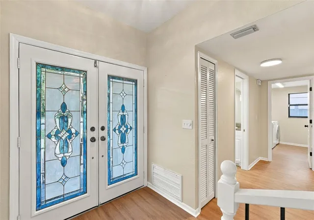 Photo 3 of Single family home for sale at 6173 Nicole Ct, Sarasota, FL 34243 | MLS# TB8562324 | Listing updated on 2026-10-29