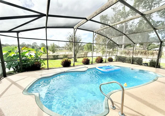 Photo 2 of Single family home for sale at 11250 Lake Dr, Leesburg, FL 34788 | MLS# G5119563 | Listing updated on 2026-10-29