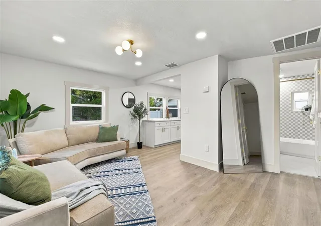 Photo 3 of Single family home for sale at 5160 45th Avenue N, Saint Petersburg, FL 33709 | MLS# TB8562333 | Listing updated on 2026-10-29