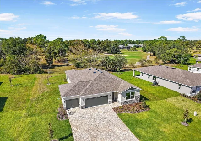 Photo 3 of Single family home for sale at 9211 Players Dr, Brooksville, FL 34613 | MLS# TB8562334 | Listing updated on 2026-10-29