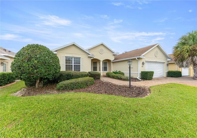 Single family home for sale at 8479 SW 84th Loop, OCALA, FL 34481 | MLS# OM734838