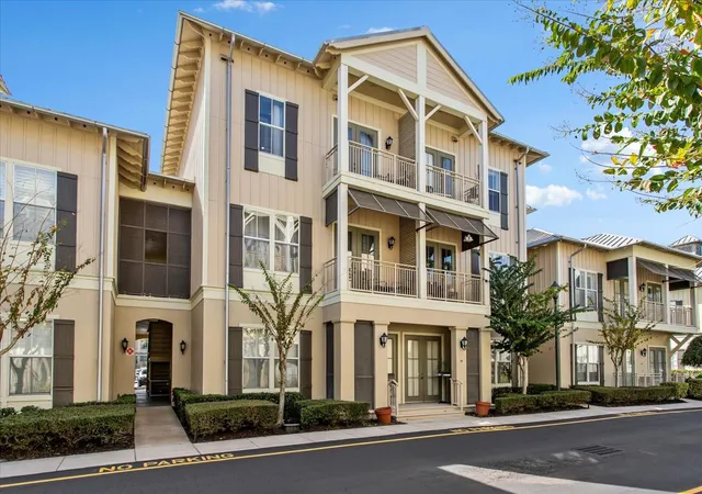 Photo 2 of Condo for sale at 600 Edwards St #7202, Kissimmee, FL 34747 | MLS# O6453384 | Listing updated on 2026-10-29