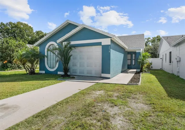 Photo 2 of Single family home for sale at 1414 Bramblewood Dr, Lakeland, FL 33811 | MLS# TB8562338 | Listing updated on 2026-10-29
