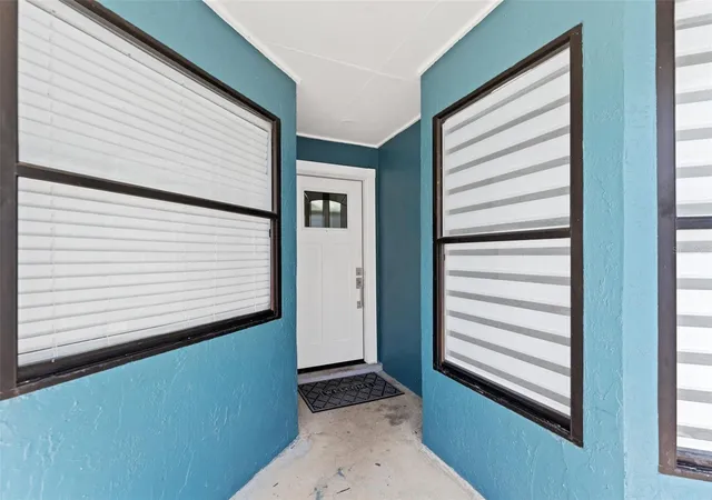 Photo 3 of Single family home for sale at 1414 Bramblewood Dr, Lakeland, FL 33811 | MLS# TB8562338 | Listing updated on 2026-10-29
