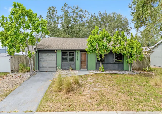 Photo 1 of Single family home for sale at 608 Timber Bay Cir E, Oldsmar, FL 34677 | MLS# TB8562343 | Listing updated on 2026-10-30