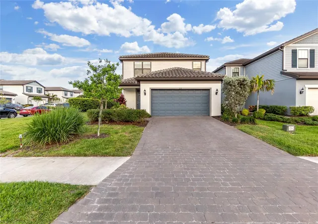 Photo 4 of Single family home for sale at 6111 Bluestar Ct, Bradenton, FL 34211 | MLS# A4711154 | Listing updated on 2026-10-30