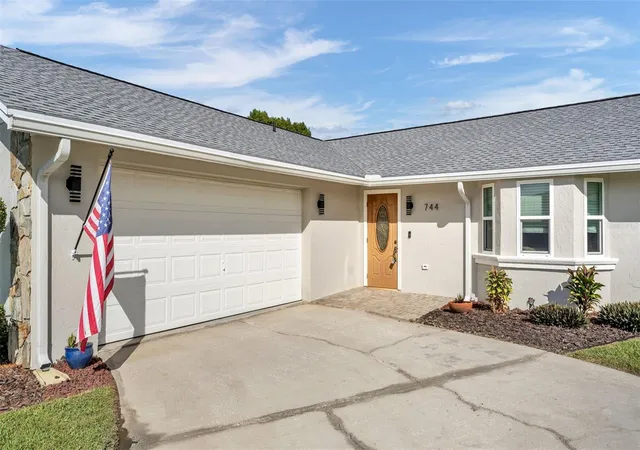 Photo 4 of Single family home for sale at 744 Scott Lake Village N, Lakeland, FL 33813 | MLS# L4966115 | Listing updated on 2026-10-30