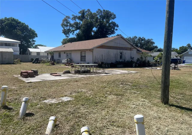 Photo 3 of Single family home for sale at 1100 Fargo St S, Saint Petersburg, FL 33712 | MLS# TB8562346 | Listing updated on 2026-10-30