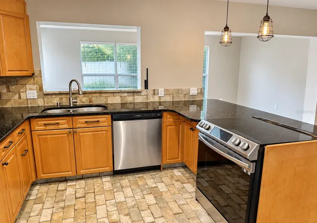 Photo 4 of Townhouse for sale at 2063 Los Lomas Dr, Clearwater, FL 33763 | MLS# TB8562348 | Listing updated on 2026-10-29