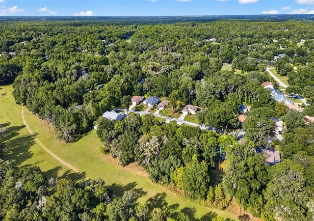 Photo 3 of Single family home for sale at 9147 SW 193rd Circle, Dunnellon, FL 34432 | MLS# OM734844 | Listing updated on 2026-10-29