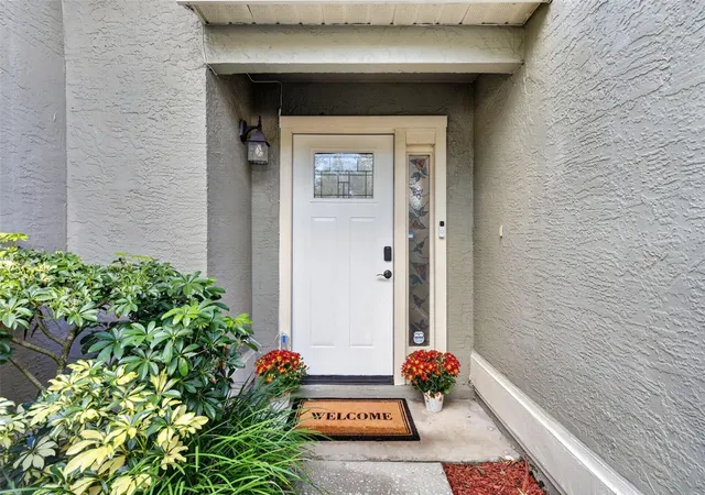 Photo 1 of Single family home for sale at 3828 Guildford Ct, Orlando, FL 32817 | MLS# O6453407 | Listing updated on 2026-10-29