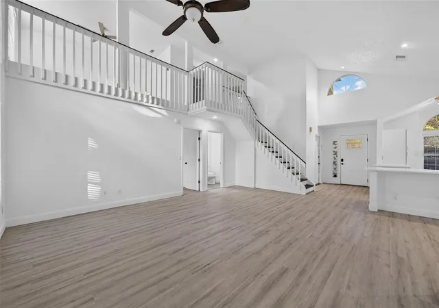 Photo 3 of Single family home for sale at 3828 Guildford Ct, Orlando, FL 32817 | MLS# O6453407 | Listing updated on 2026-10-29