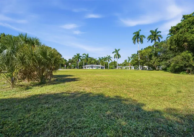 Photo 4 of Land for sale at 4801 Mcgregor Blvd, Fort Myers, FL 33901 | MLS# TB8562370 | Listing updated on 2026-10-29