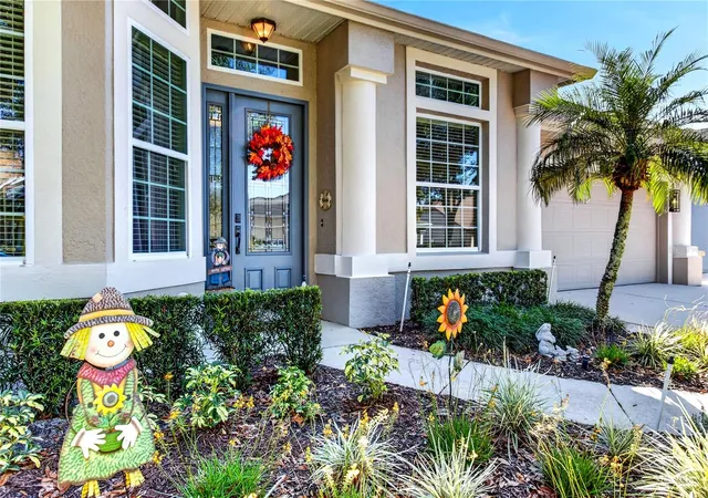 Photo 1 of Single family home for sale at 813 Kingsbridge Dr, Oviedo, FL 32765 | MLS# O6453410 | Listing updated on 2026-10-30