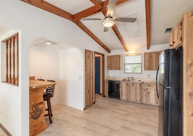 Photo 4 of Single family home for sale at 827 Pine Tree Ct, Port Orange, FL 32127 | MLS# V4952037 | Listing updated on 2026-10-29