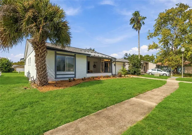 Photo 3 of Single family home for sale at 4841 Landover Cir, Orlando, FL 32821 | MLS# S5160369 | Listing updated on 2026-10-29